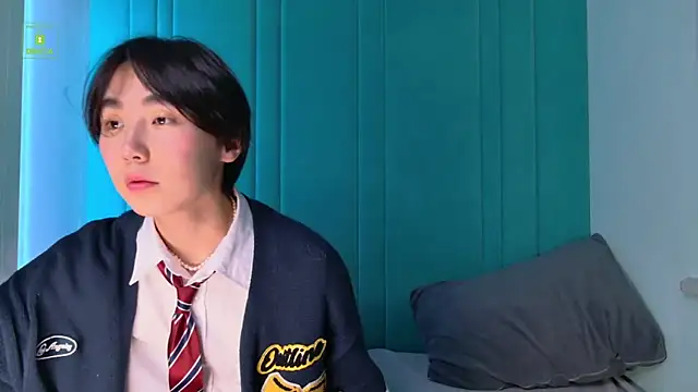 Snapshot of HeejinWang chatting on 10.22.25 HeejinWang online show from 10.22.25