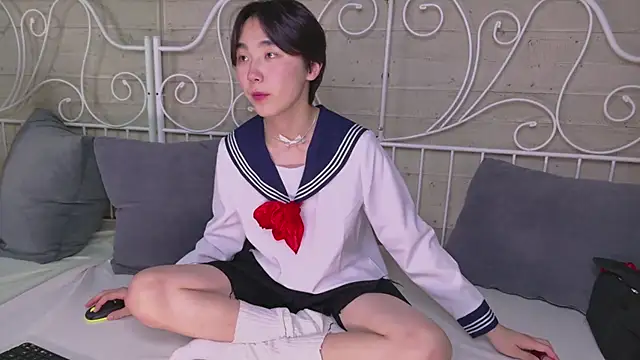 Snapshot of HeejinWang chatting on 10.25.25 HeejinWang online show from 10.25.25