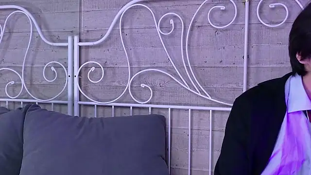 Snapshot of HeejinWang chatting on 11.16.25 HeejinWang online show from 11.16.25