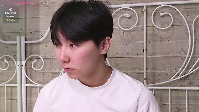 Snapshot of HeejinWang chatting on 12.14.25 HeejinWang online show from 12.14.25