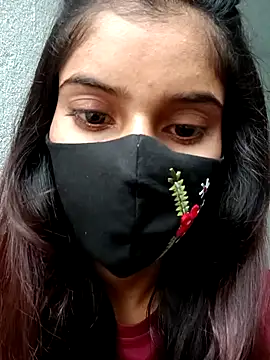 Snapshot of Aaisha-16 chatting on 10.08.25 Aaisha-16 online show from 10.08.25