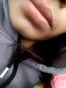 Snapshot of Aaisha-16 chatting on 02.15.26 Aaisha-16 online show from 02.15.26