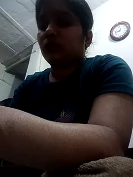 Snapshot of aliya-jaan71 chatting on 11.20.25 aliya-jaan71 online show from 11.20.25