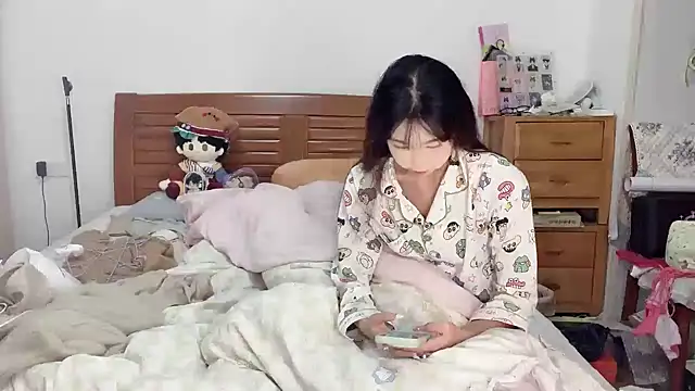 Akong11 online show from 10.05.25