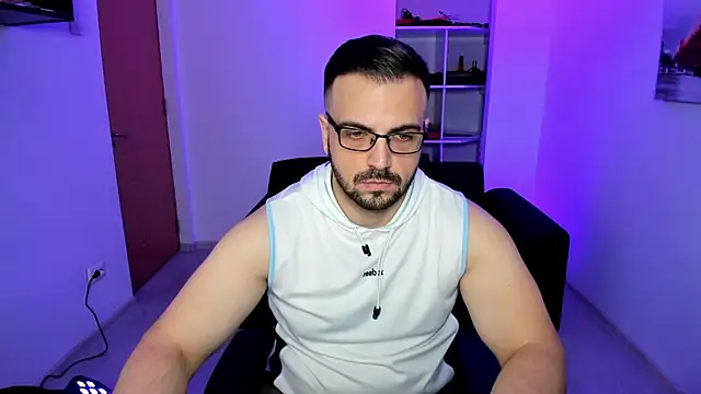 Snapshot of Jace_Thorne chatting on 11.18.25 Jace Thorne online show from 11.18.25