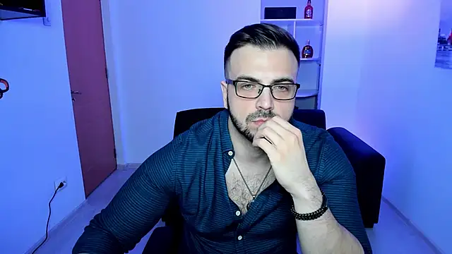 Snapshot of Jace_Thorne chatting on 11.21.25 Jace Thorne online show from 11.21.25