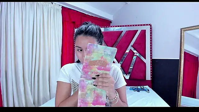 Luna021 1 online show from 10.10.25