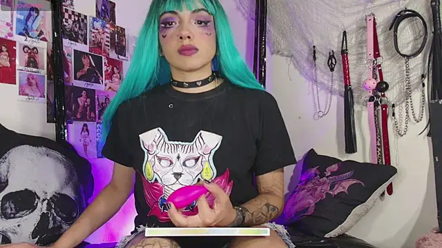 Snapshot of agathaaiko6 chatting on 09.25.25 agathaaiko6 online show from 09.25.25