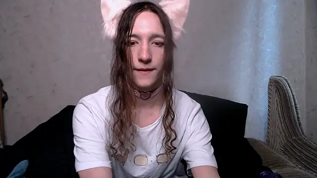 Snapshot of SilverMuse_ chatting on 09.24.25 SilverMuse online show from 09.24.25