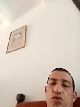 Snapshot of zamir_adam chatting on 12.19.25 zamir adam online show from 12.19.25