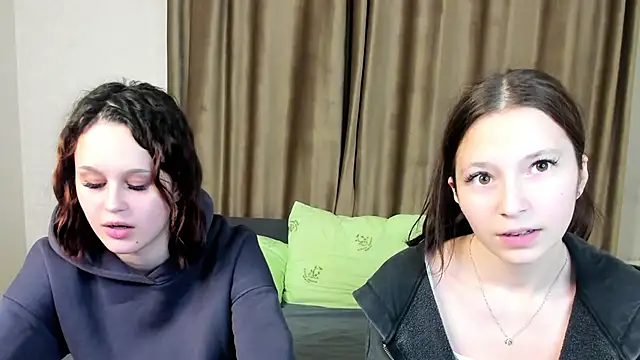 GabrielleLynchard online show from 09.22.25