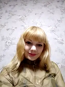 Snapshot of AliceSwan1122 chatting on 09.16.25 AliceSwan1122 online show from 09.16.25