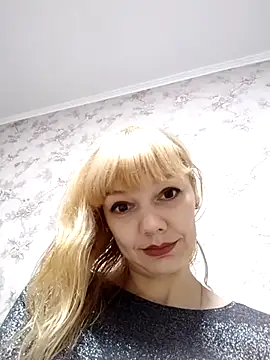 Snapshot of AliceSwan1122 chatting on 09.20.25 AliceSwan1122 online show from 09.20.25