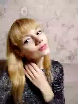 Snapshot of AliceSwan1122 chatting on 09.29.25 AliceSwan1122 online show from 09.29.25