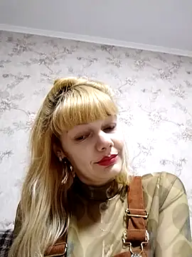 Snapshot of AliceSwan1122 chatting on 10.17.25 AliceSwan1122 online show from 10.17.25