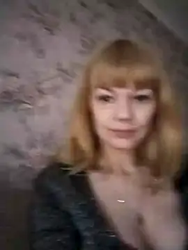 Snapshot of AliceSwan1122 chatting on 10.23.25 AliceSwan1122 online show from 10.23.25