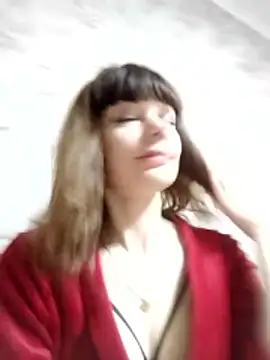 Snapshot of AliceSwan1122 chatting on 10.31.25 AliceSwan1122 online show from 10.31.25