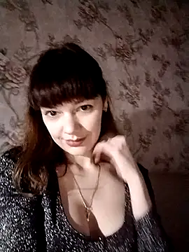Snapshot of AliceSwan1122 chatting on 11.26.25 AliceSwan1122 online show from 11.26.25