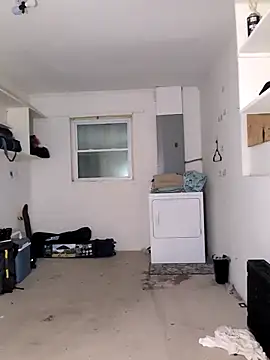 Snapshot of Clownboi17 chatting on 10.19.25 Clownboi17 online show from 10.19.25