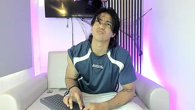 toji luxxer online show from 10.25.25