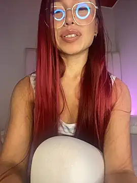 Snapshot of Abbi_Gomez chatting on 04.07.26 Abbi Gomez online show from 04.07.26
