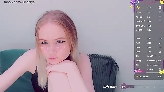 Snapshot of AliceNya_cute chatting on 11.27.25 AliceNya cute online show from 11.27.25