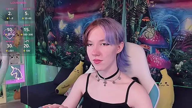 Snapshot of JessieRich chatting on 09.28.25 JessieRich online show from 09.28.25