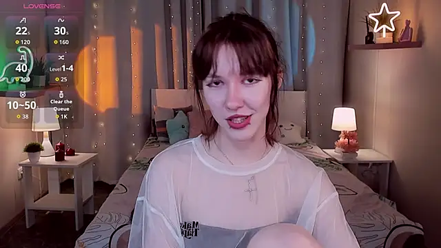 Snapshot of JessieRich chatting on 11.15.25 JessieRich online show from 11.15.25