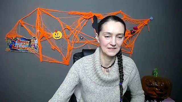 TayaFinch online show from 11.04.25