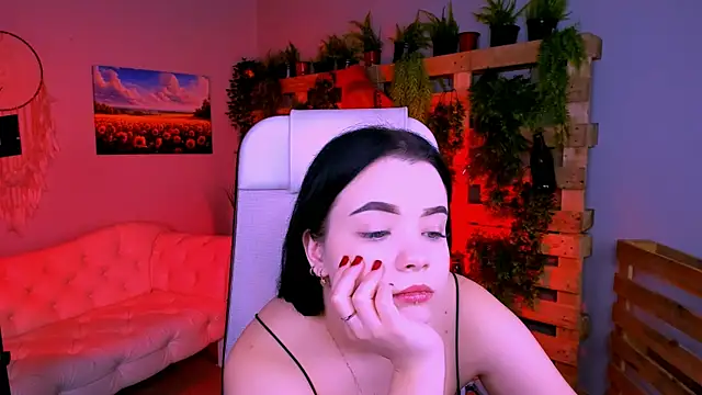 Snapshot of leslierowe_ chatting on 11.02.25 leslierowe online show from 11.02.25