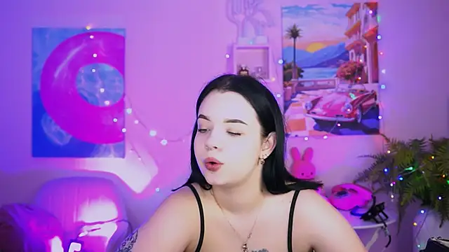 Snapshot of leslierowe_ chatting on 11.30.25 leslierowe online show from 11.30.25