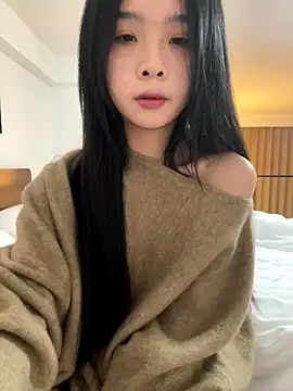 qiqi x online show from 12.18.25