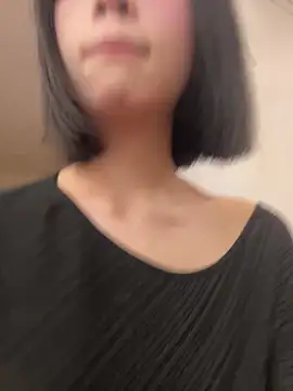 qiqi x online show from 02.28.26