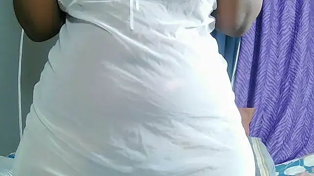 Snapshot of BoobySweet29 chatting on 10.13.25 BoobySweet29 online show from 10.13.25