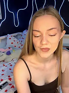 MilaMoone online show from 01.12.26