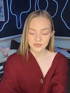 MilaMoone online show from 01.14.26