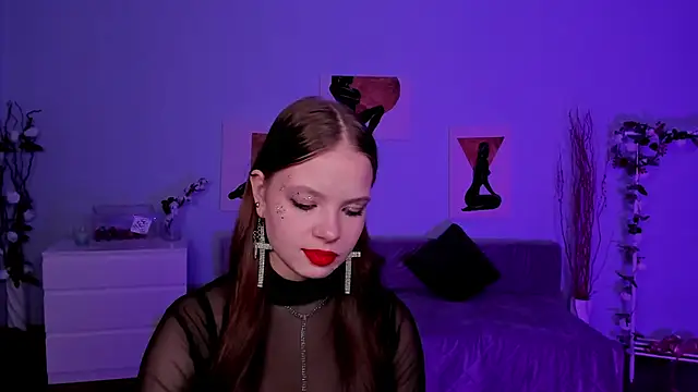 BetsyKiss online show from 12.04.25