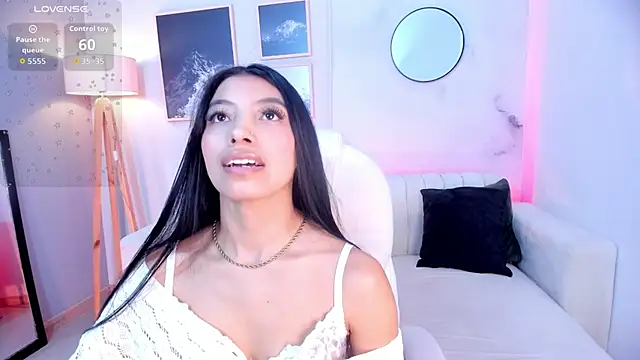 Tiffany Low online show from 02.11.26