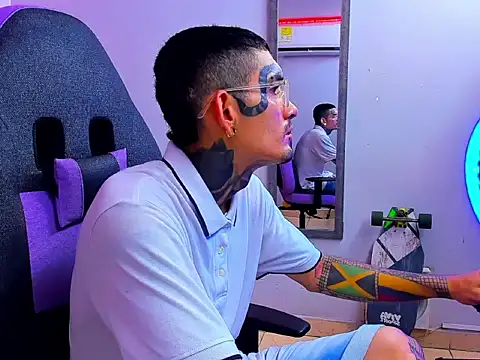 boy tatto777 online show from 09.23.25