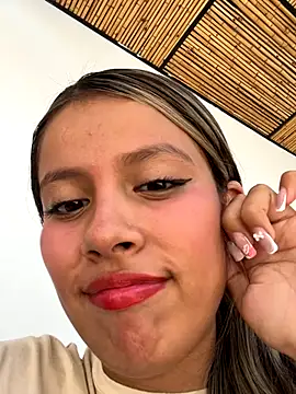 EMILIIA RICHTER   online show from 10.07.25