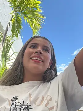 EMILIIA RICHTER   online show from 10.18.25