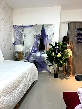 EMILIIA RICHTER   online show from 10.19.25