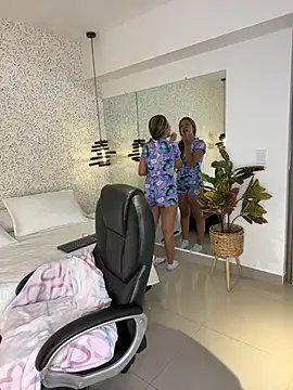 EMILIIA RICHTER   online show from 11.09.25