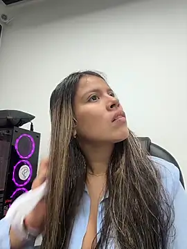 EMILIIA RICHTER   online show from 03.29.26