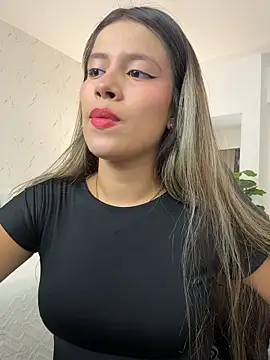 Snapshot of EMILIIA_RICHTER__ chatting on 06.12.26 EMILIIA RICHTER online show from 06.12.26