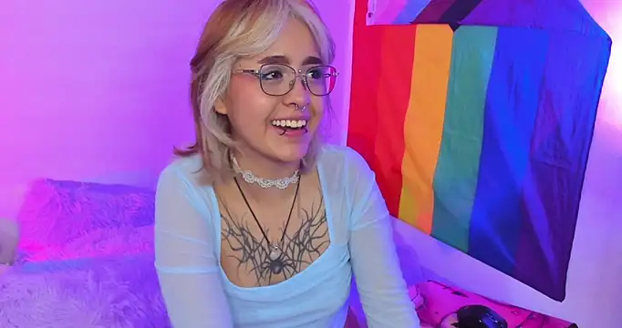 NekoWaifu online show from 09.26.25