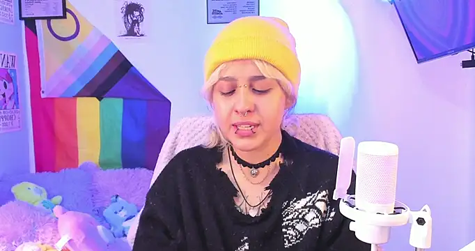 NekoWaifu online show from 11.12.25