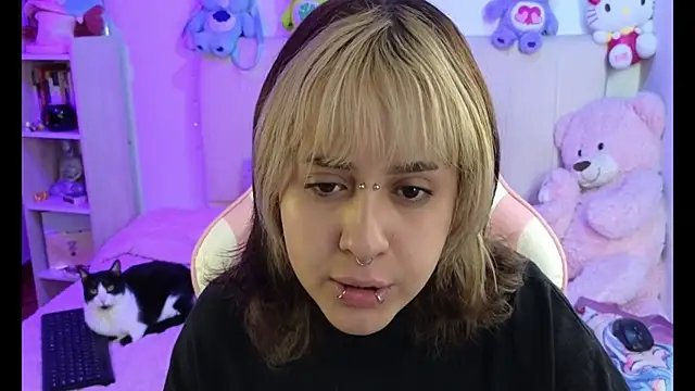 NekoWaifu online show from 04.08.26