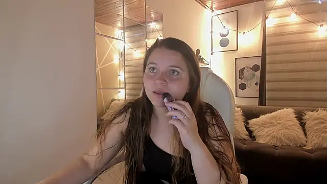 sophiee09  online show from 10.13.25