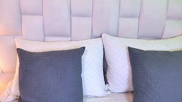 paulina cano online show from 12.20.25